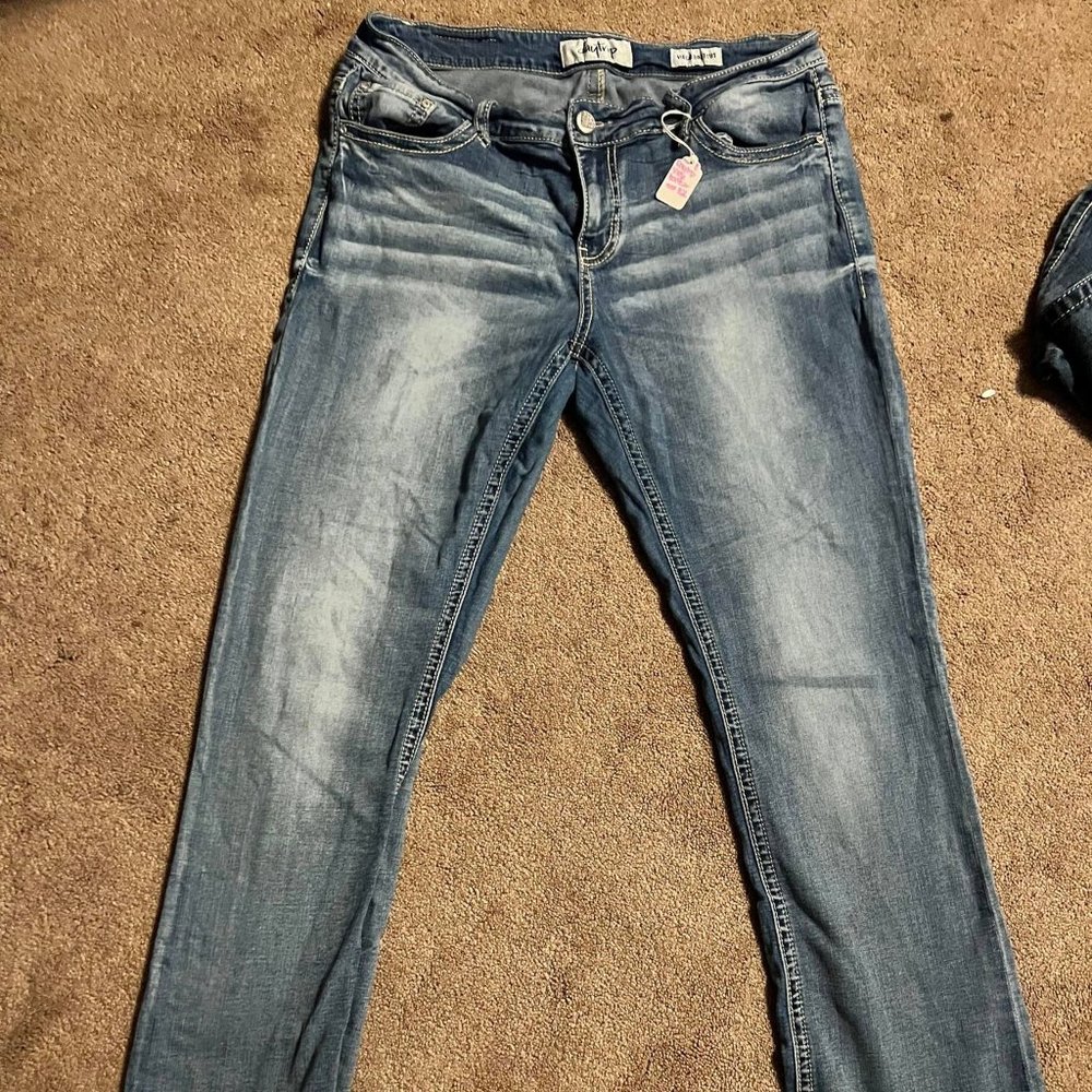 Daytrip Virgo Bootcut size 32 long